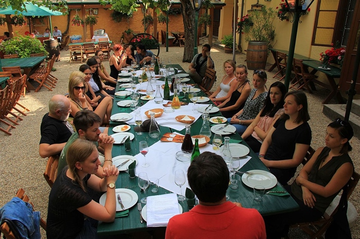 cena en viena singles