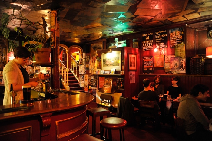 edimburgo pubs singles