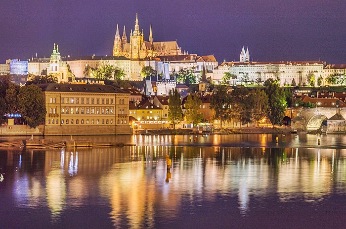 praga semana santa viajes para solteros